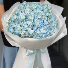 Букет из 5 голубых гортензий в Апрелевке