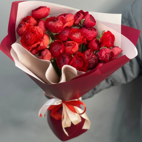 Букет из 21 красного ранункулюса в Апрелевке