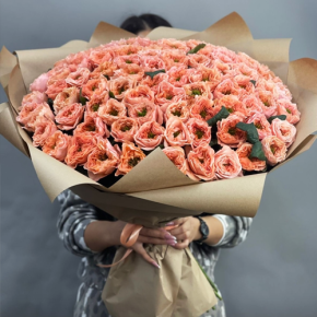 Букет "Персик" из 101 махровой розы Риджентс парк (60 см) в Апрелевке