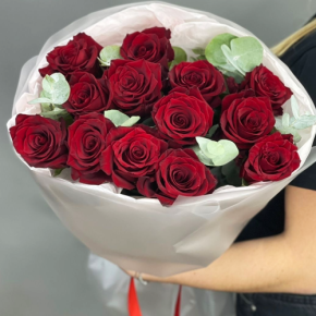 Букет из 13 роз Эквадор Эксплорер (60 см) в Апрелевке