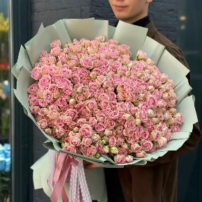 Букет из 101  нежно -розовой кустовой розы (70 см) в Апрелевке