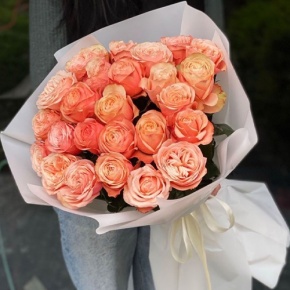Букет из 23 пионовидных роз Эквадор сорта Кахала (60см) в Апрелевке