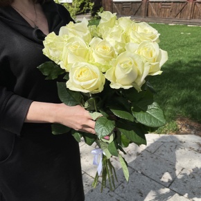 Букет из 11 белых роз (70 см) в Апрелевке