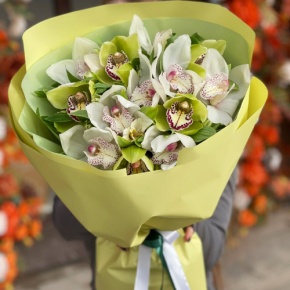 Букет "Бруклин" из орхидей и альстромерий в Апрелевке