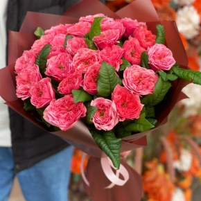 Букет из 25 махровых пионовидных роз Риджентс парк  (60 см) в Апрелевке