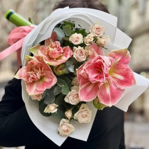 Букет "Анель" из амариллисов и кустовых роз в Апрелевке