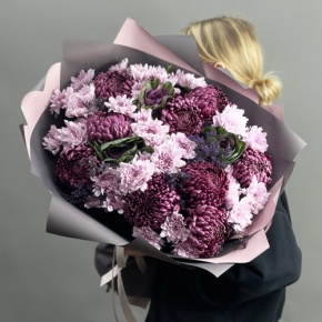 Букет "Виолетта" из хризантем Бигоуди, лимониума, брассики и кустовых хризантем в Апрелевке
