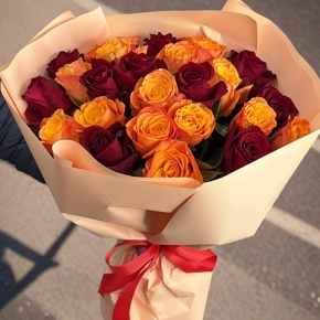 Букет "Благородный" из 27 Кенийских роз микс (40 см) в Апрелевке