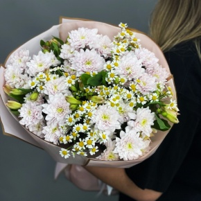 Букет "Сиэтл" из хризантем, альстромерий и ромашек в Апрелевке