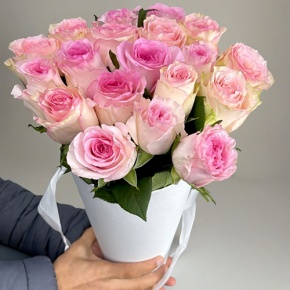 Букет из 21 розы Кения в конусе в Апрелевке