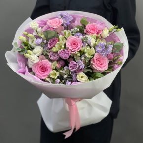 Букет "Хлоя" из альстромерий, кустовых роз, ароматных маттиол, эустом и махровых роз в Апрелевке