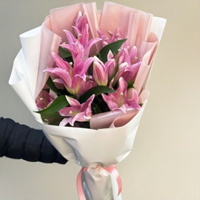 Монобукет из 9 ароматных розовых лилий в Апрелевке