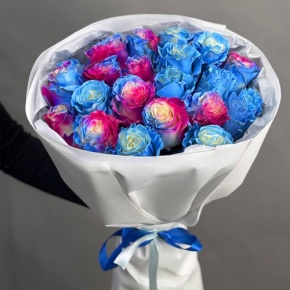 Монобукет из 21 розы Эквадор Радуга (70 см) в Апрелевке