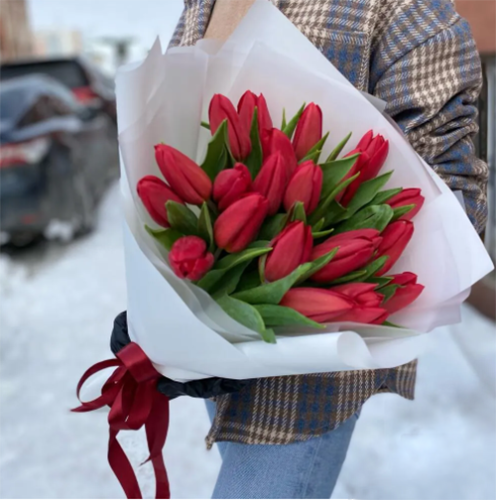Букет красных тюльпанов в Апрелевке