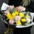 Букет "Моя нежность" из лимонных роз, ромашек и диантусов в Апрелевке