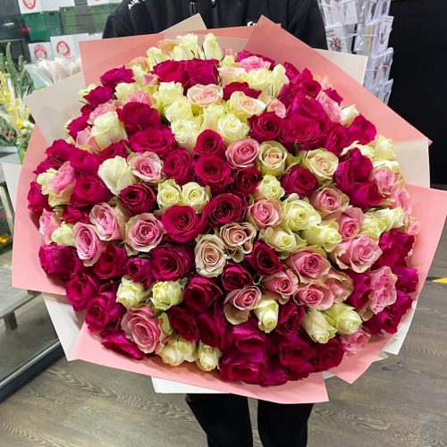 Букет 151 роза ягодный микс (40 см) в Апрелевке