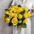 Букет из 25 лимонных роз с рускусом (40 см) в Апрелевке