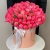 Композиция в шляпной коробке из 113 пионов Корал Шарм в Апрелевке